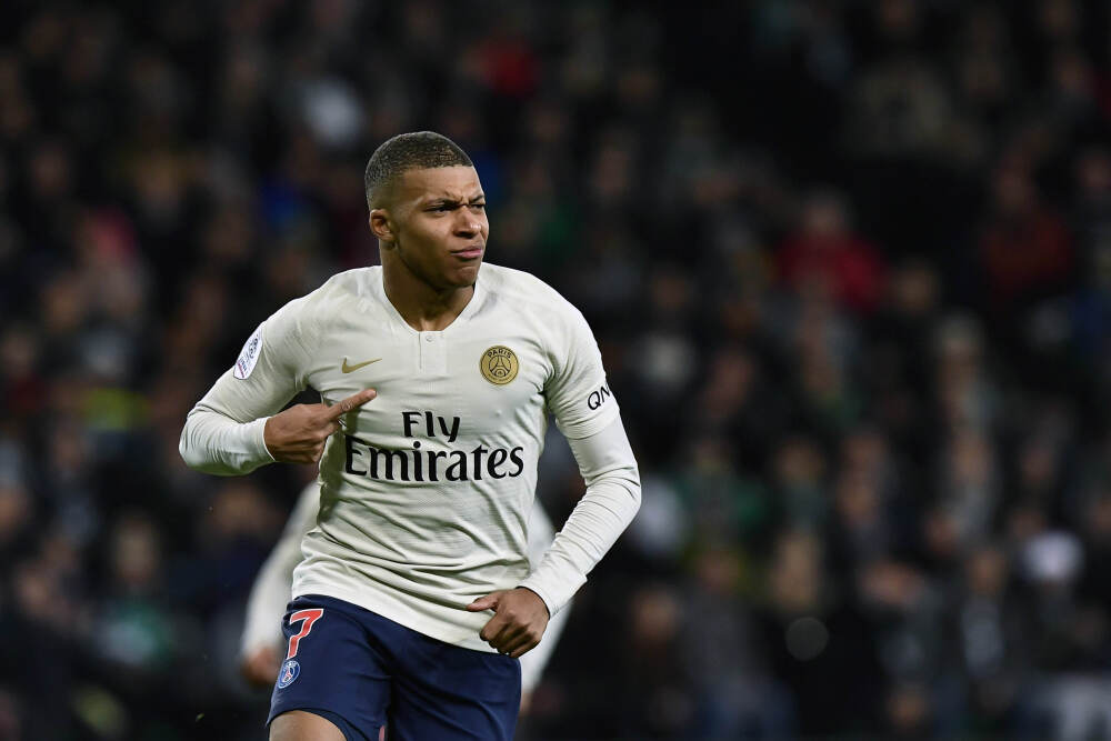 名记: 保罗做决定前要在家待两周 或许到时他就想通了 愿意离开家